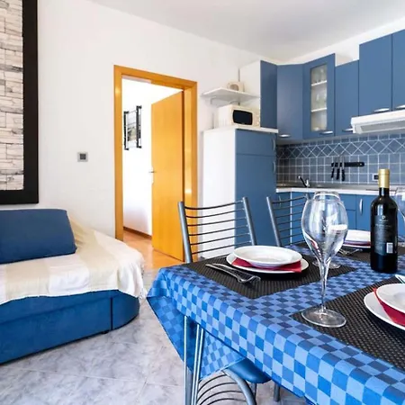 In With Balcony, Air Condition, Wifi