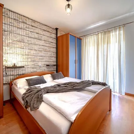 아파트 In With Balcony, Air Condition, Wifi