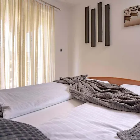 In With Balcony, Air Condition, Wifi * 로파르