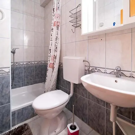 아파트 In With Balcony, Air Condition, Wifi