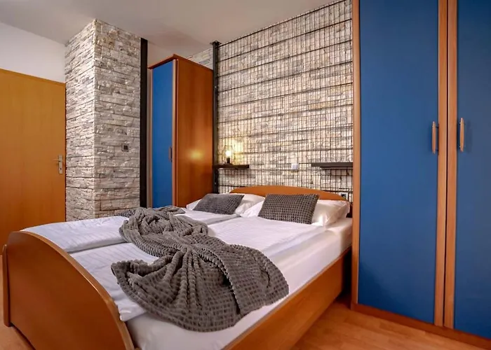 In With Balcony, Air Condition, Wifi * 로파르