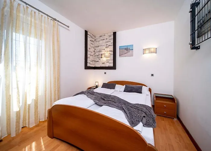 In With Balcony, Air Condition, Wifi 아파트 로파르